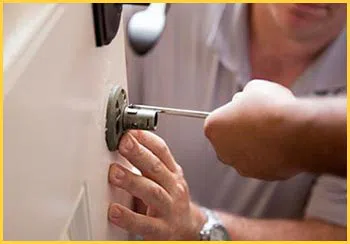 Locksmiths Of Chicago  Chicago, IL 312-585-3791